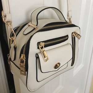 Urban Expressions Crossbody Bag